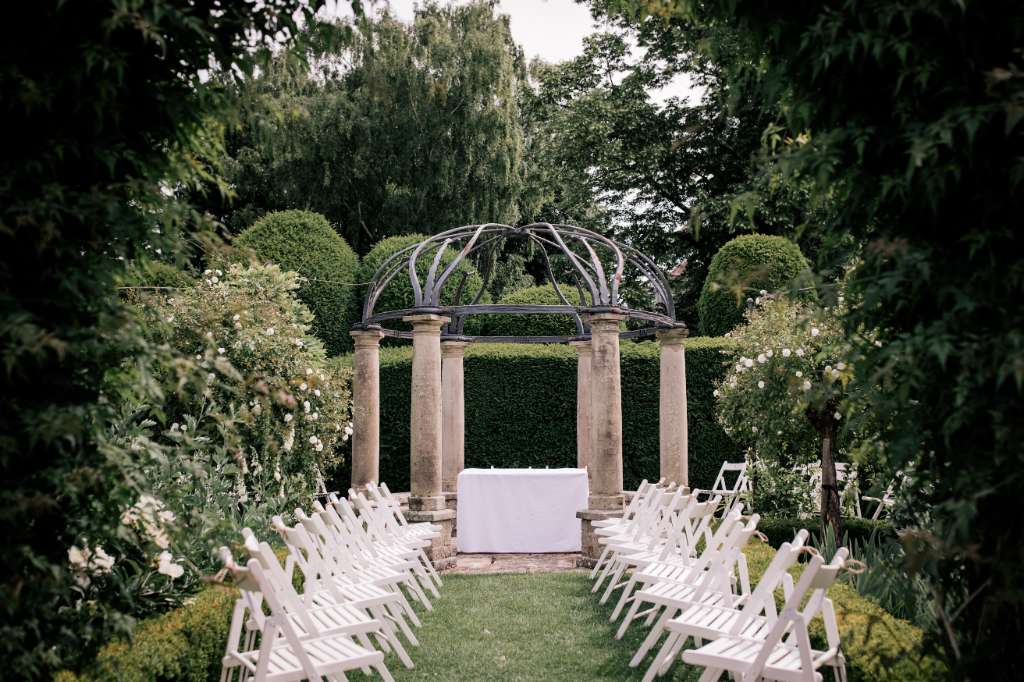 Indoors or Outdoors Civil Ceremony 6